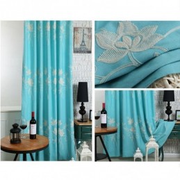 Verduisteringsgordijnen Van Katoen En Linnen, Geborduurd Met Scandinavische Bloemen