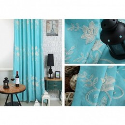 Verduisteringsgordijnen Van Katoen En Linnen, Geborduurd Met Scandinavische Bloemen