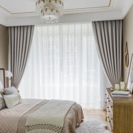 Stevige Gordijnen Voor Verduisteringsraam In De Woonkamer En Slaapkamer