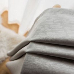 Stevige Gordijnen Voor Verduisteringsraam In De Woonkamer En Slaapkamer